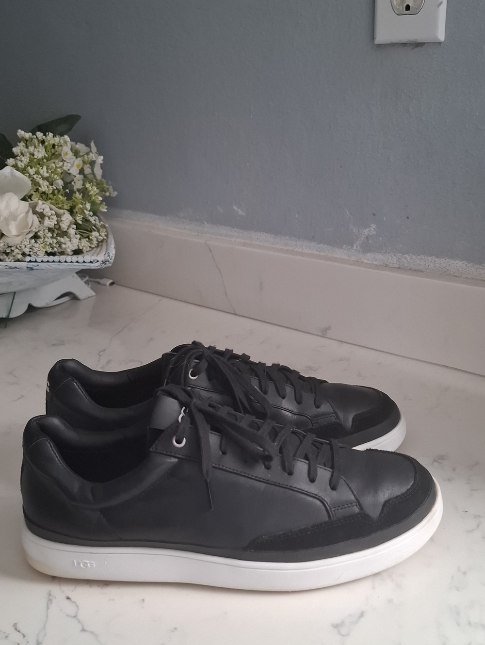 UGG Men's Black Low-Top Leather Sneakers with White Sole